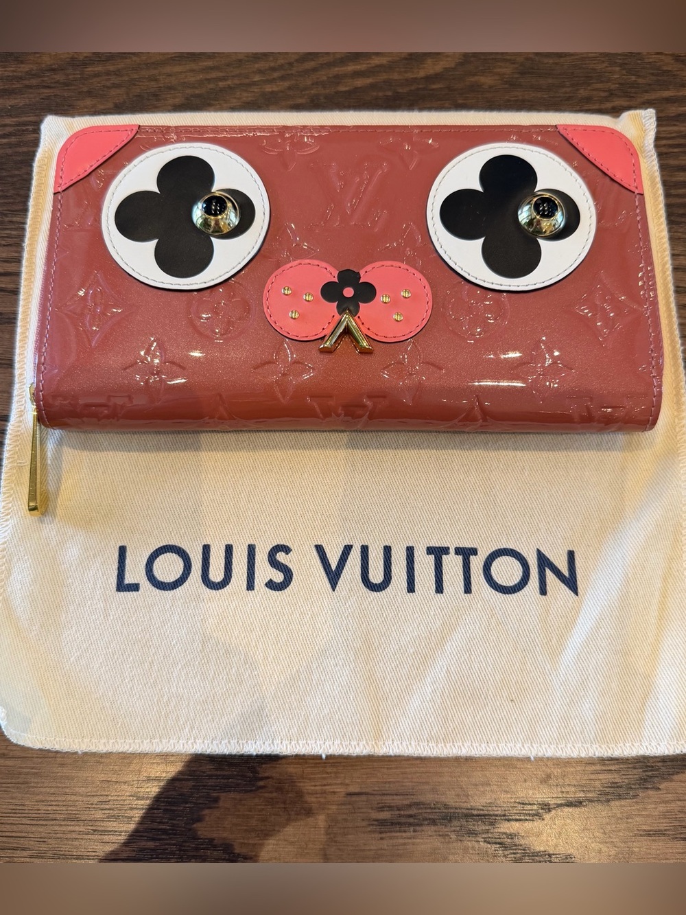 Louis Vuitton Zippy Vernis Wallet Dog Motif Monogram; Rose Pink Monogram Leather